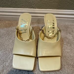 Women’s Zara Heels with chain never worn real leather